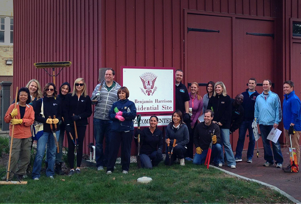 Photograph of volunteers at the Presidential Site for Indy Do Day.